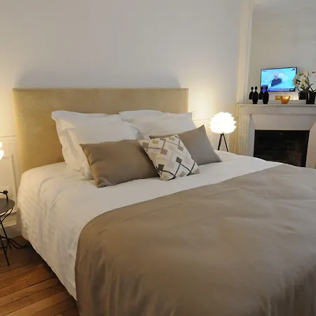 Relais12Bis Bed & Breakfast By Eiffel Tower-3