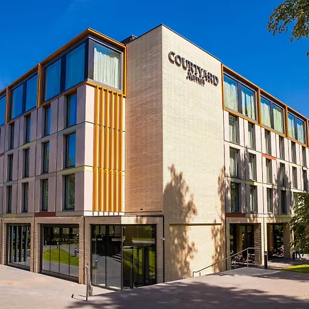 Courtyard By Marriott Edinburgh West-2