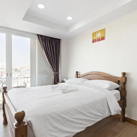 Royale 8 Ville Guest House-3