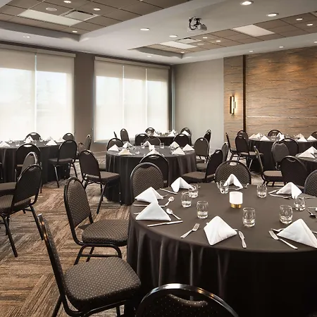 Hyatt Place Calgary Airport-3