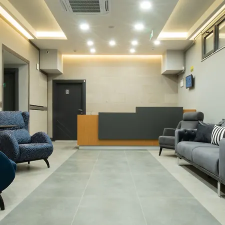 Opera Suites Apart Hotel-3