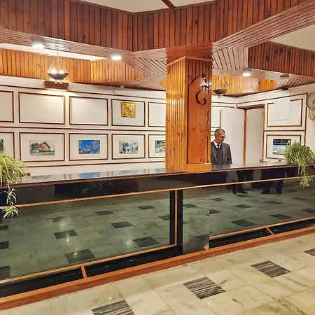 Hotel Pineview Shimla-3