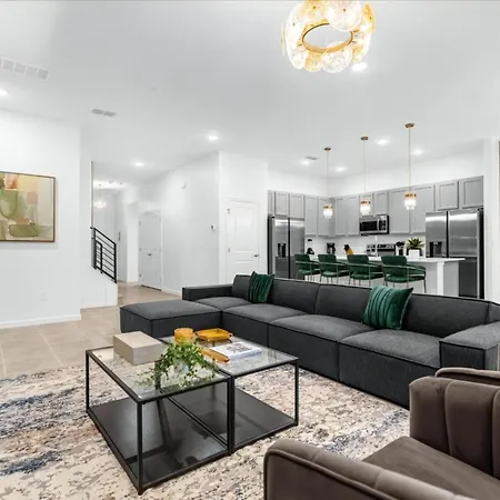 10 Bedrooms 9 Bathrooms Paradiso Grande 6098Hs-2