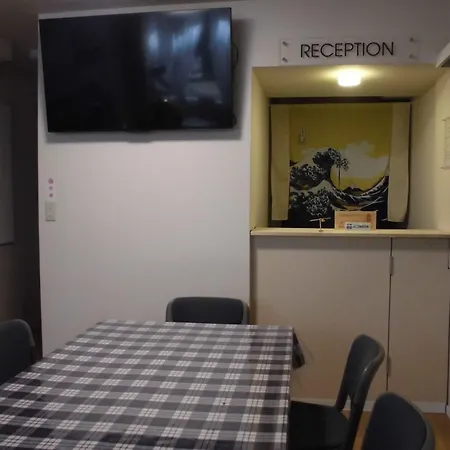 Backpacker'S Mini House-3
