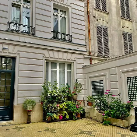 Haussmann Opera Penthouses 130M2 Entire 4Th Floors Is Yours Stone Balcony-3
