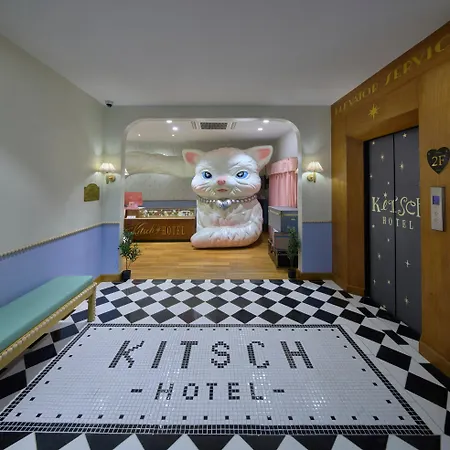 Kitsch Hotel-3
