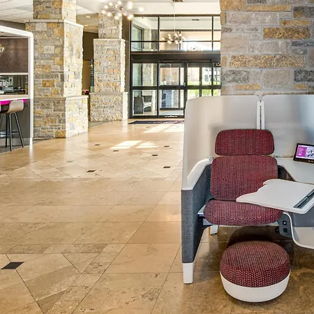 Crowne Plaza Milwaukee Airport By Ihg-3
