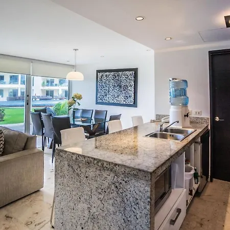The Elements Oceanfront & Beachside Condo Hotel-3