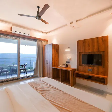 Strawberry King Resort-2