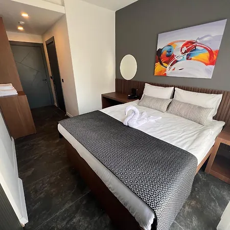 Wolf Of The City Hotel & Spa-3
