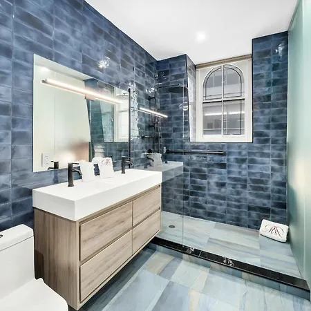 Landmarked Nyc Townhome - Sleeps 10 -Group-Friendly-2