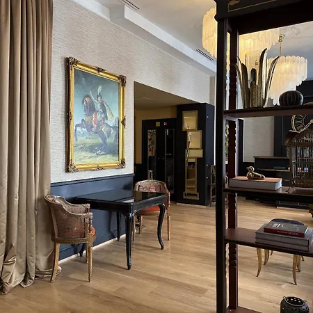New Hotel Republique-3