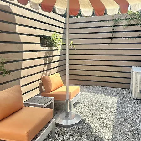 Claudia'S Bellaire Guesthouse-3