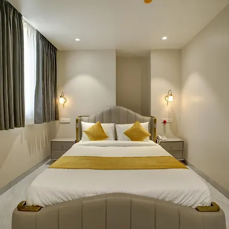 Staybird Capital- Business Hotel, Magarpatta City-3