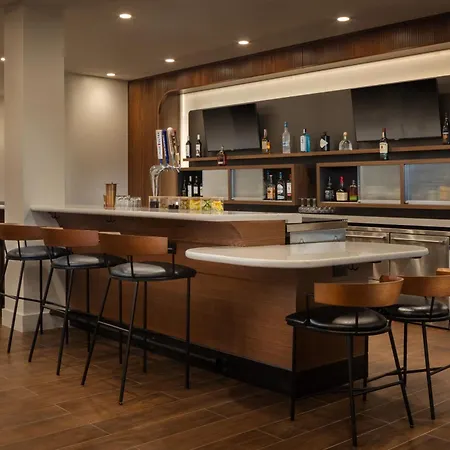 Courtyard By Marriott Across Universal Orlando-3
