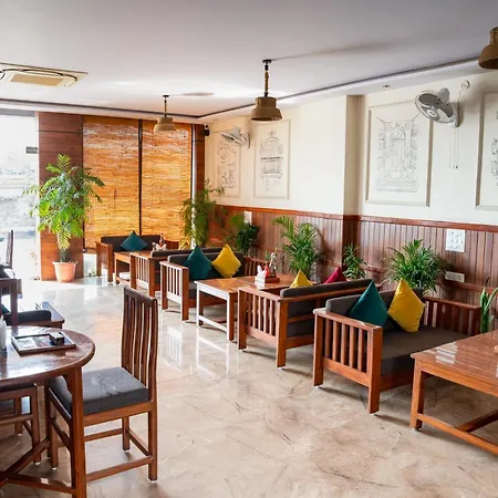 The Sarai, Hotel-2