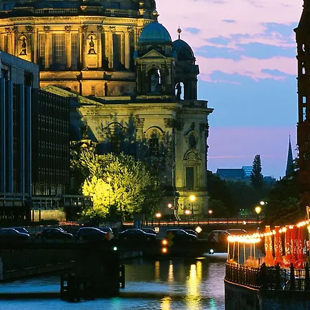Novotel Berlin Mitte-3