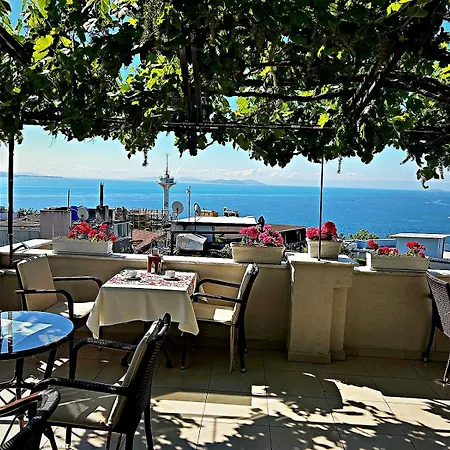 Hotel Buhara Family Inn-3