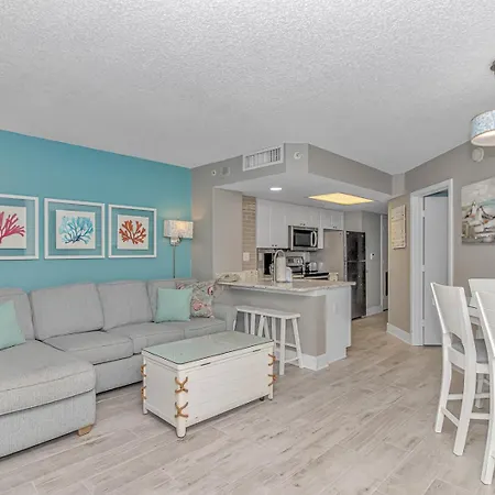 Immaculate! Beautifully Renovated Oceanfront 1 Bedroom Suite - Sleeps 4! - Roxanne Towers Unit 804-2