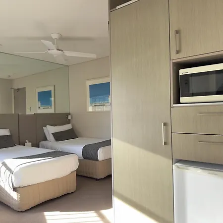 Manly Paradise Motel & Apartments-2