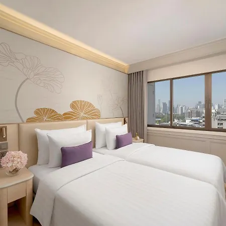 Centre Point Sukhumvit 10-2