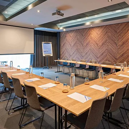 Novotel Edinburgh Park-2