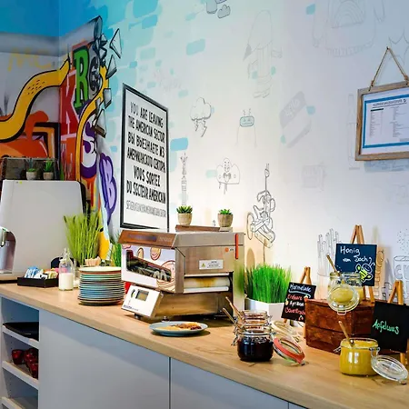 Ibis Styles Hotel Berlin Mitte-3