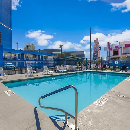 Travelsuites Hotel-2