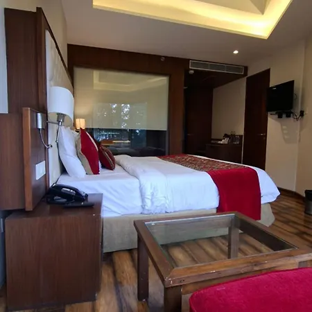 Royale Retreat Hotel & Spa Near Mall Road-3