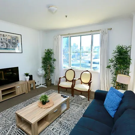 Goldsbrough 2 Bedrooms Split Apartment-2