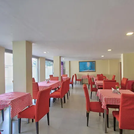 Super Townhouse Hills Palace-2