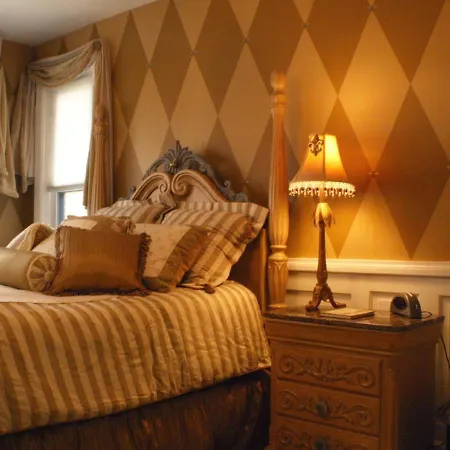 Gaslight Bed & Breakfast-3