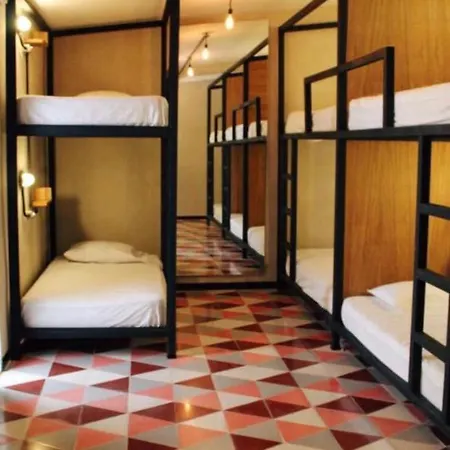Moloch Hostel & Suites-2