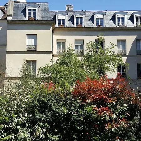 Assia & Nathalie - Luxury B&B Marais-2