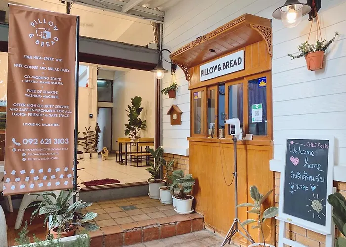 Pillow & Bread Hostel Bangkok