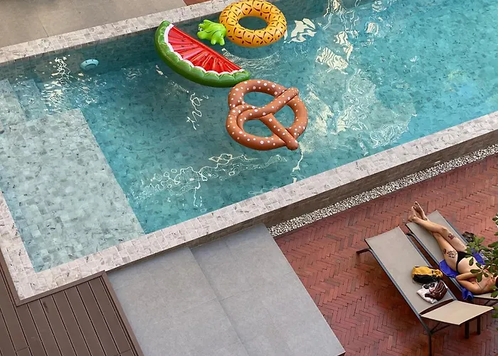 Issara By D Hostel Bangkok