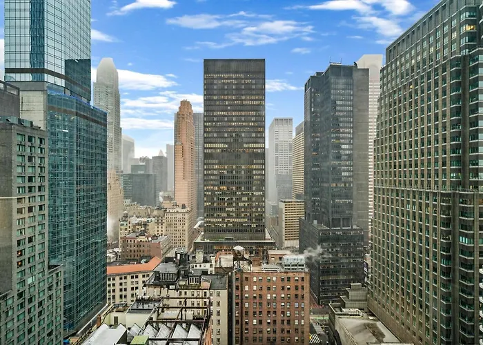 Global Luxury Suites At The Marc New York