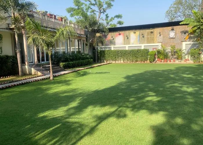 Hotel Cedar Jaipur