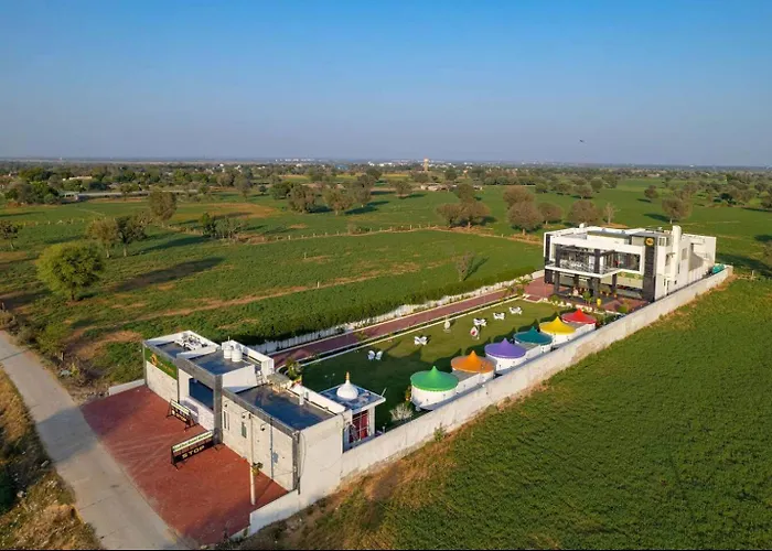Iris Heaven'Z By Radha Rani Resort Jaipur