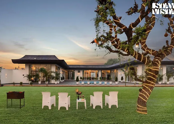 Stayvista'S Kundan Villa - Pet-Friendly Villa With Sprawling Lawn, Outdoor Pool Jaipur