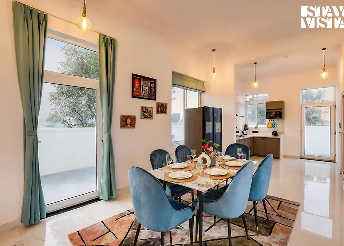 Stayvista'S Kundan Villa - Pet-Friendly Villa With Sprawling Lawn, Outdoor Pool Jaipur