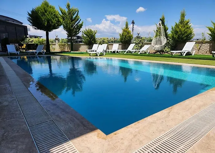 Gardenya Lara Suit Hotel Antalya