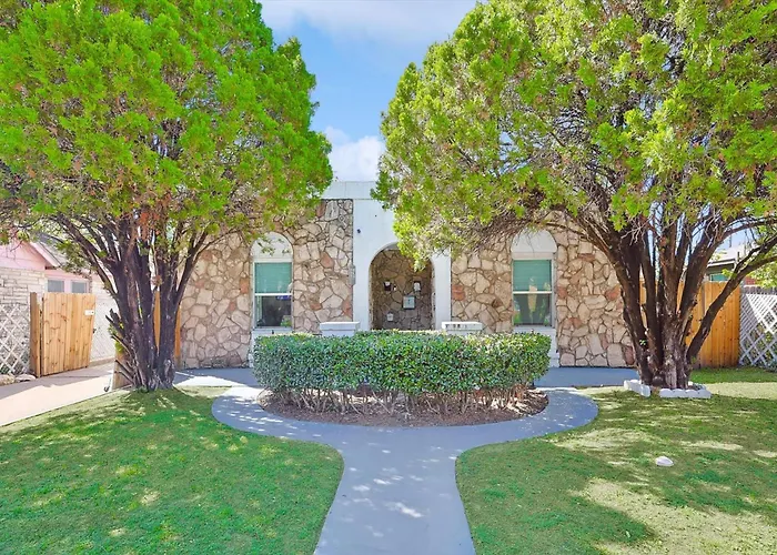 Comfy And Modern Holiday Lofts In Fw Fort Worth