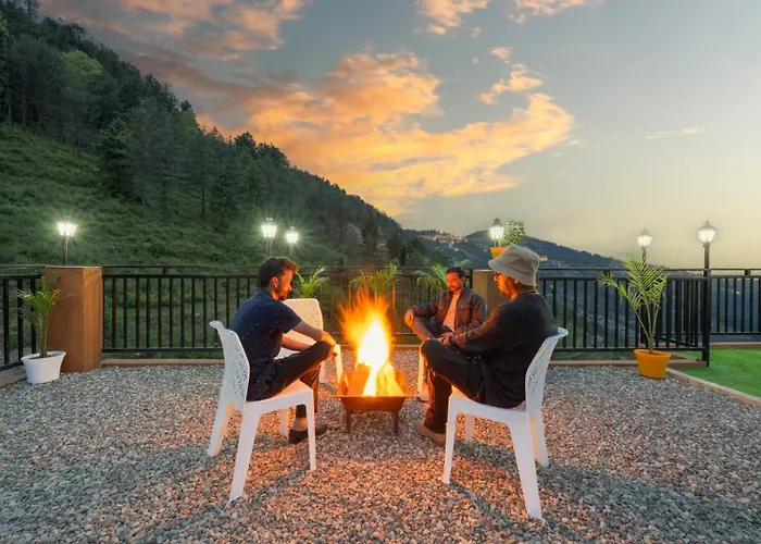 Kufri Uphills L Property Of The Year I Serviced Villa I Couple Friendly I Pvt Balcony I Open Air Terrace I Bonfire I Charvi Retreat By Exotic Stays Shimla