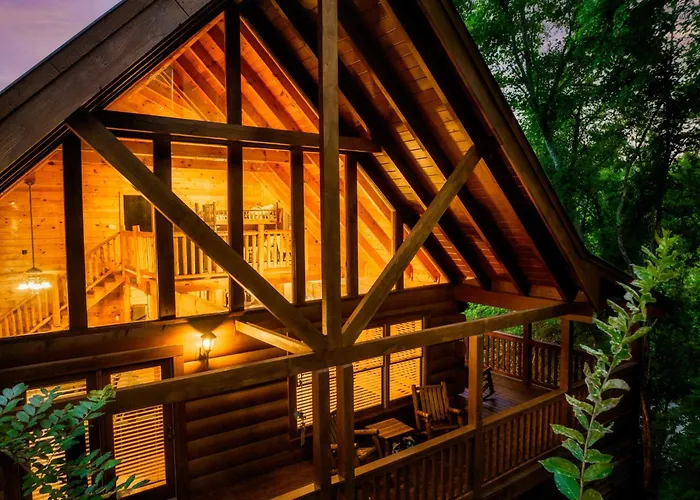 Pet Friendly Family Cabin With Hot Tub & Game Room Near Dollywood Pigeon Forge