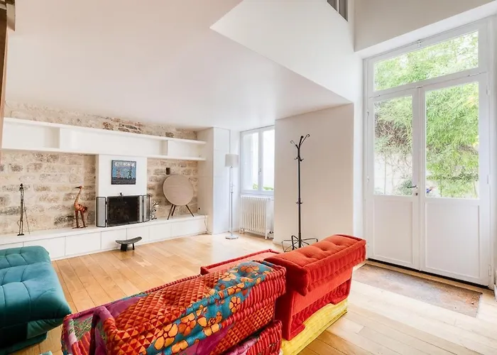 Parisian Loft & Secret Garden Apartment