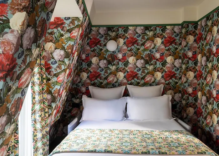 Hotel Ginette A La Folie & Spa Paris