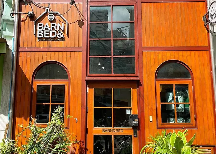 Barn & Bed Hostel At Bts Phrom Phong Bangkok