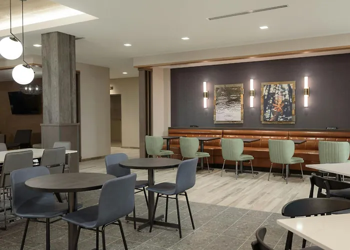 Fairfield By Marriott Inn & Suites Cincinnati Oakley