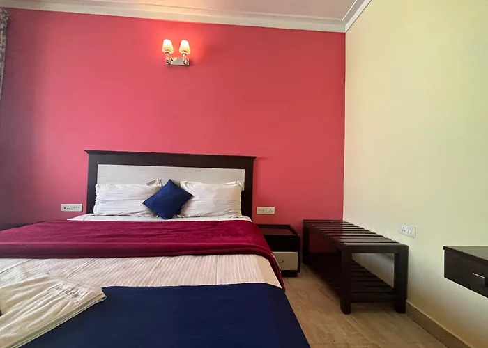 Golden Larch Comfort Ooty